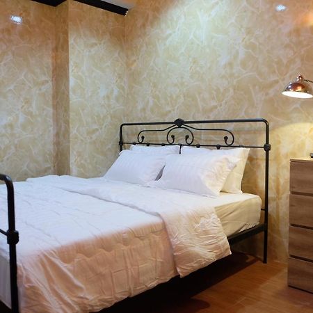 Florentino Hostel Районг Экстерьер фото